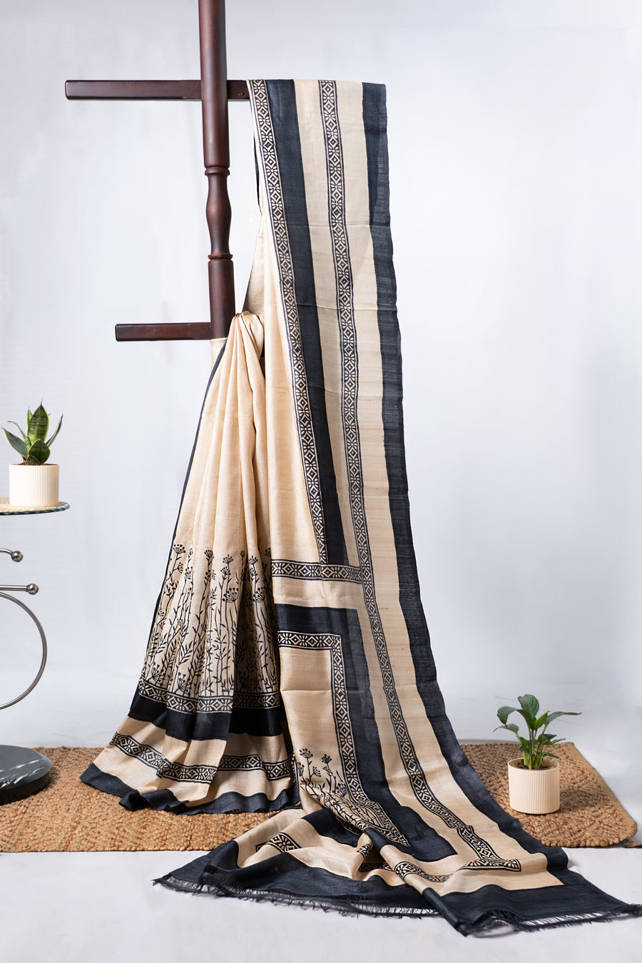 Ivory & black Print Tussar